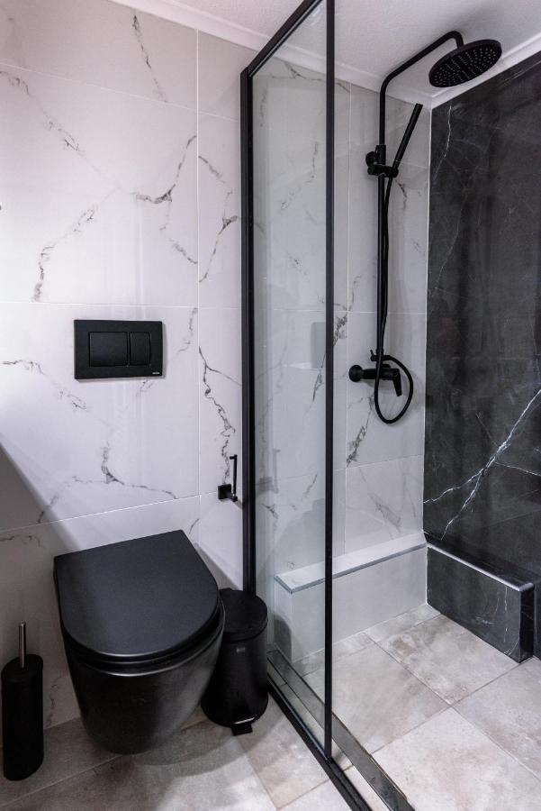 Nostos Central Apartment Chania  Buitenkant foto